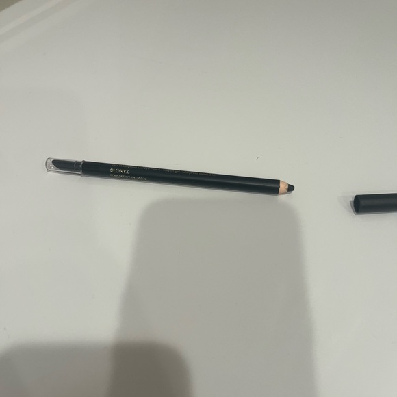 Estee‎ Lauder Black Eyeliner - Picture 3 of 3